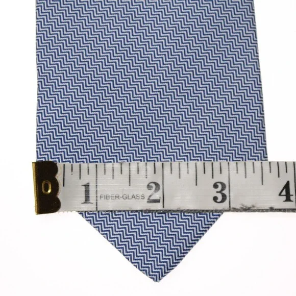 Drake's NWT Neck Tie in Blue & White Mini Chevron Pattern 100% Silk